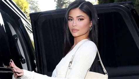 hottest kylie jenner|Kylie Jenner Ushers In Summer in Sizzling Poolside .